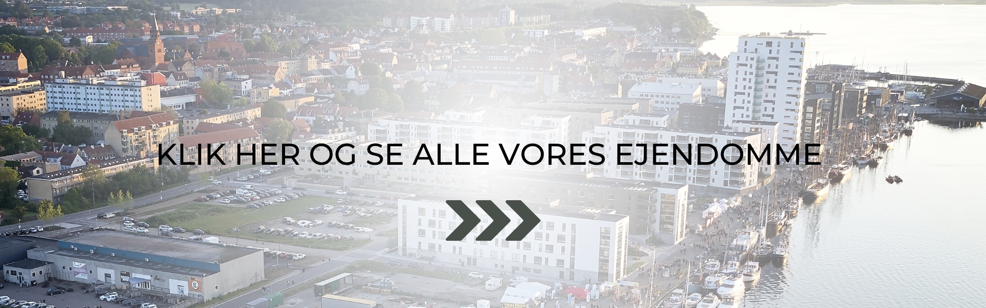 KLIK HER OG SE ALLE VORES EJENDOMME TIL SALG